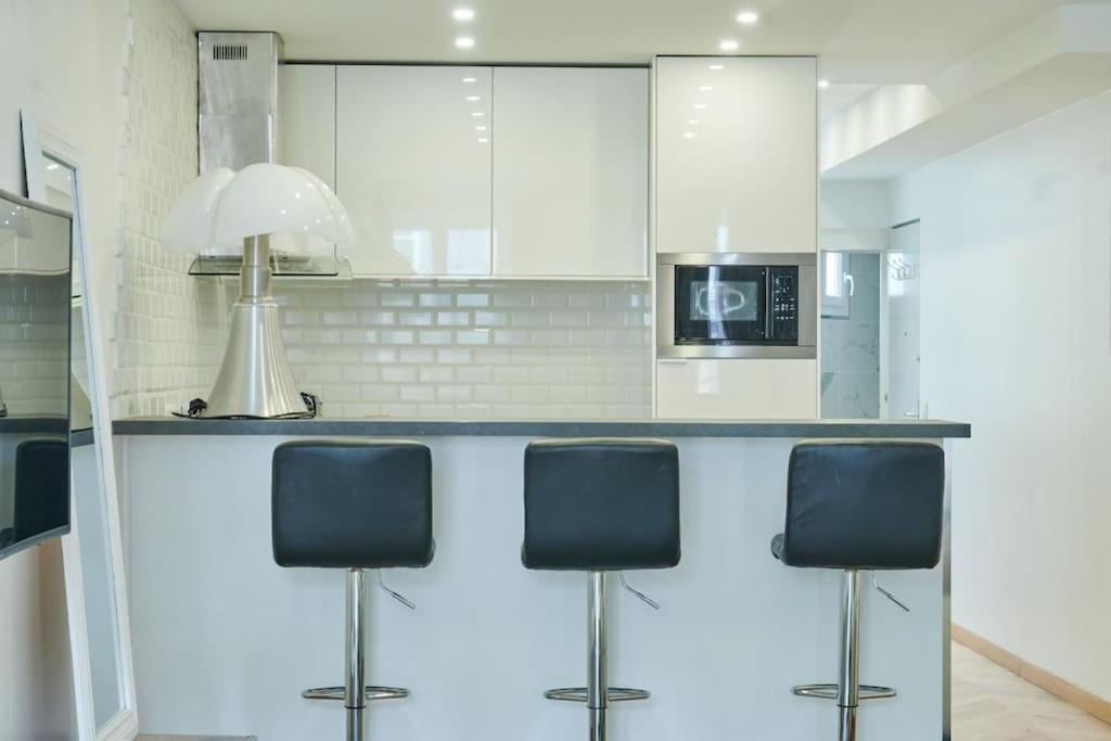 Type F2 Renove- Quartier Elysee *