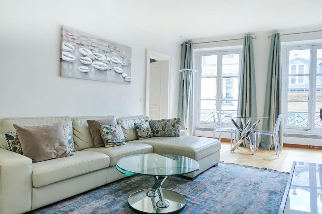 Type F2 Renove- Quartier Elysee